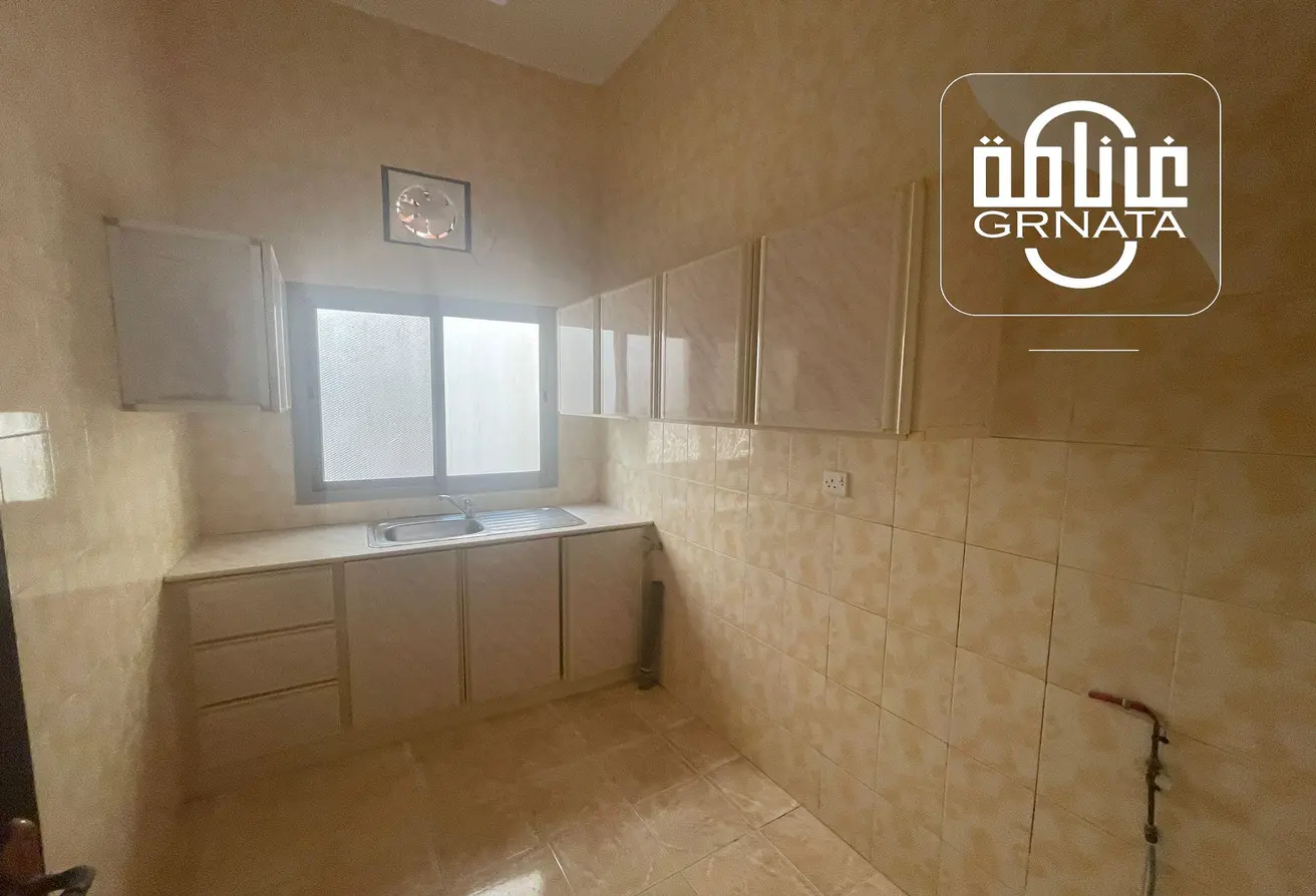 شقة للإيجار في عراد